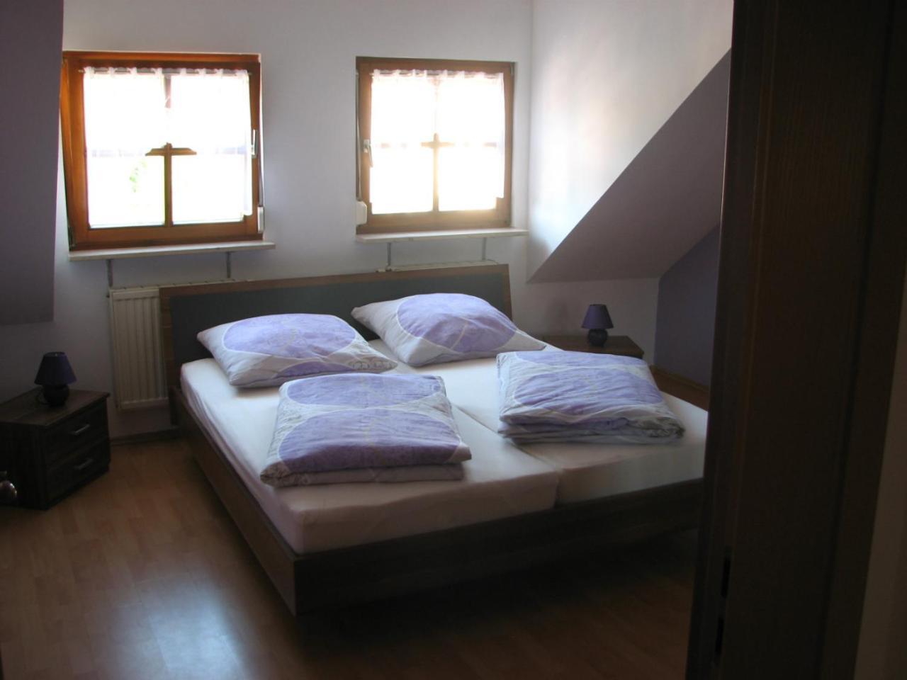 Ferienwohnung Lautner Цирндорф Екстер'єр фото